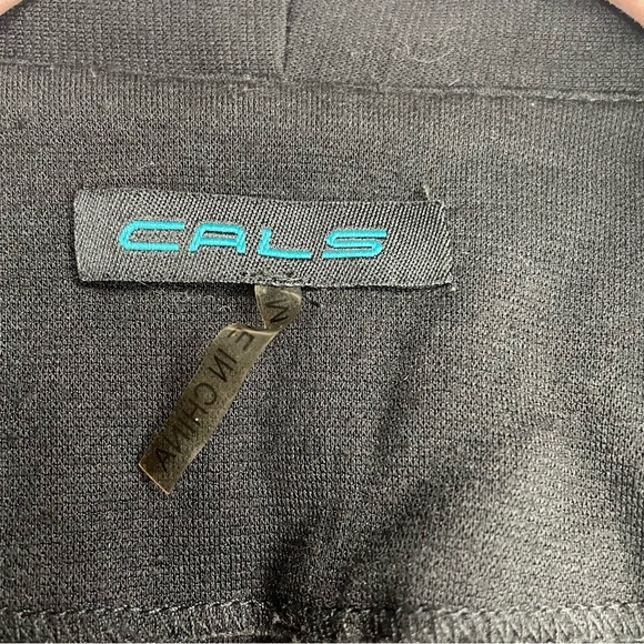 ⭐️(S/m) Cals| Black zip up sweater - Picture 5 of 5